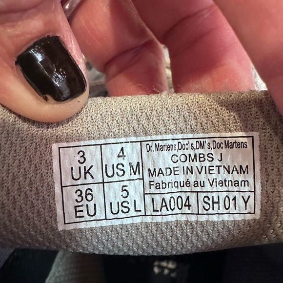 DR MARTENS KIDS UNISEX MENS 4 Ladies 5 Gray High-Top Boots - Picture 9 of 11